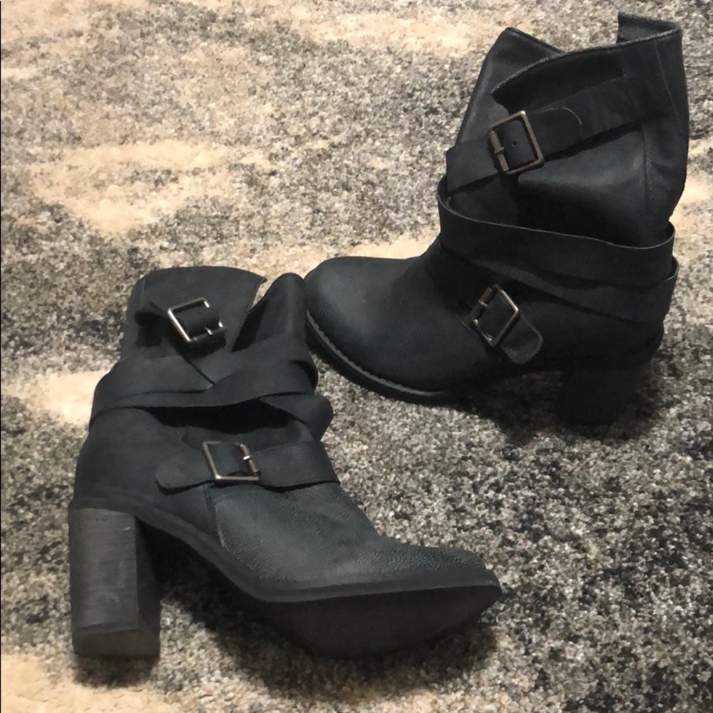 Black Jeffrey Campbell heeled boots